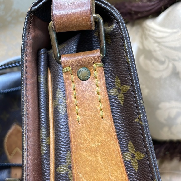 Louis Vuitton 1984 Cartouchiere Cross Body MM Code 8902 SL - Picture 8 of 14